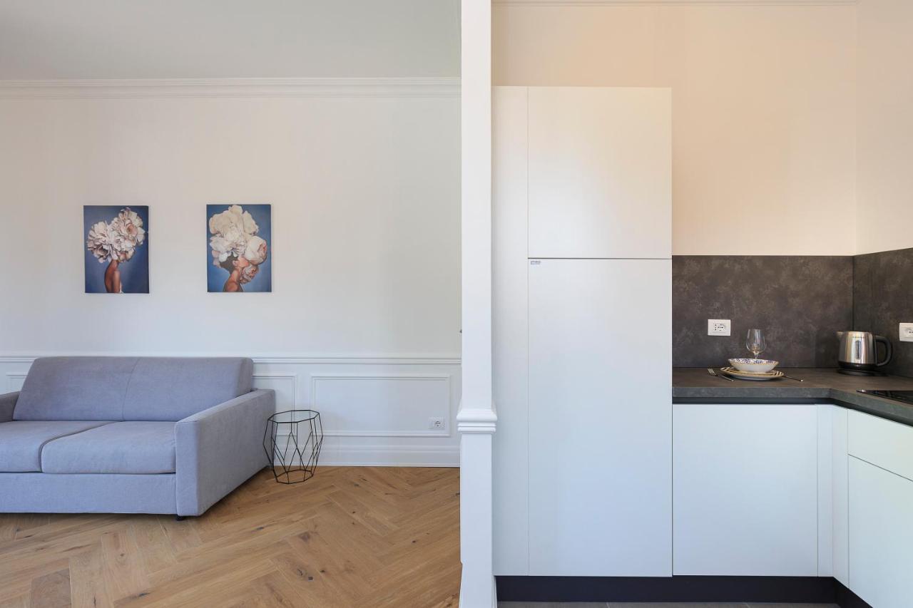 Alex Lodge - By Impero House Lesa Bagian luar foto