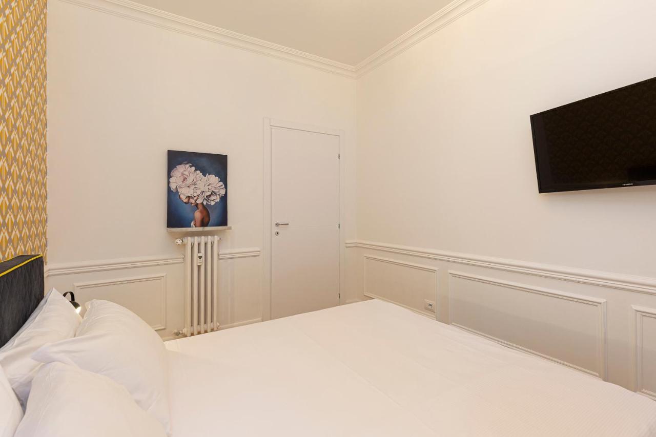 Alex Lodge - By Impero House Lesa Bagian luar foto